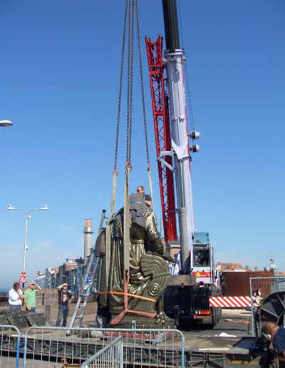 wattel verhuur hijst michiel de ruyter standbeeld vlissingen