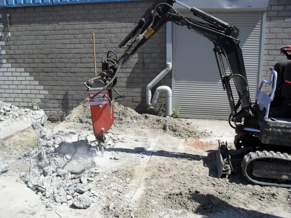 Telescoopkraan uitgeschoven met kabel