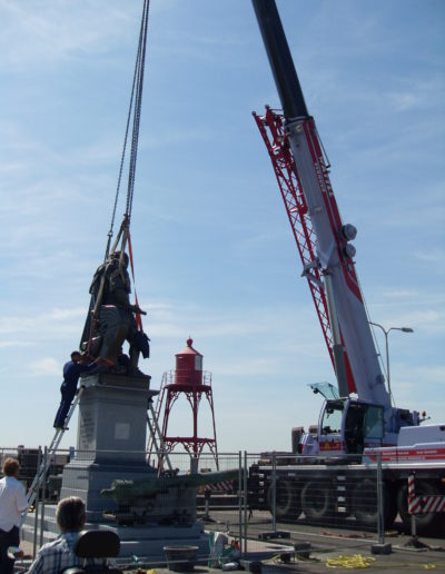 wattel verhuur hijst michiel de ruyter standbeeld vlissingen