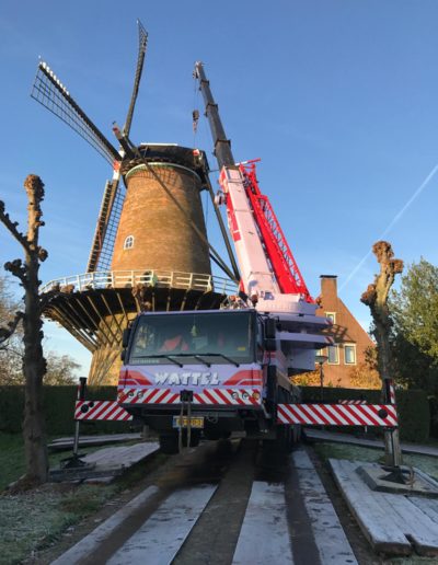 telekraan bij onderhoud molen