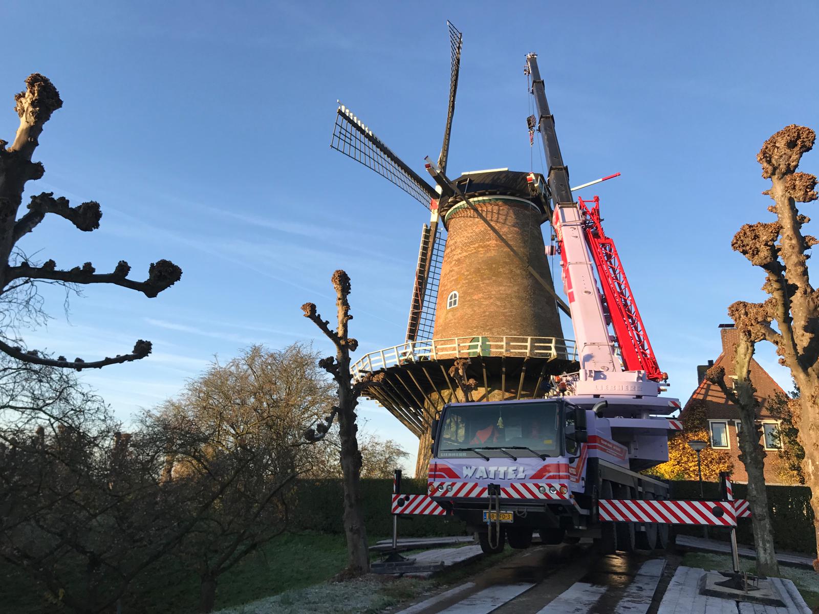 telekraan bij onderhoud molen